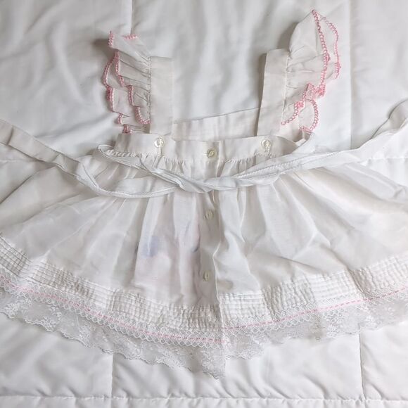 Vintage Fresita 9-12 Months White Embroidered Little Lamb Apron - Picture 6 of 9